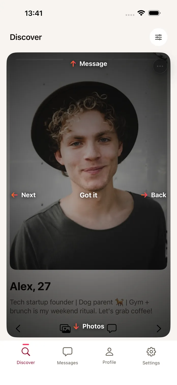 The same discovery card with all four directions labelled on it: Message upwards, Photos downwards, Next to the left, Back to the right, and a "Got it" button in the middle.